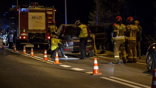 Weekendowa kronika drogowa. Gorliczanka z trzema promilami i wypadek w czasie rajdu samochodowego