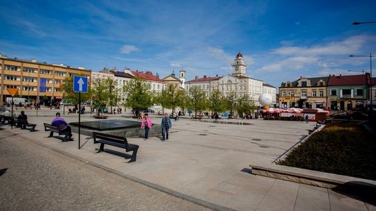 Wyniki ankiety mogą zaskoczyć. Kto finalnie stanie na Rynku w Gorlicach?