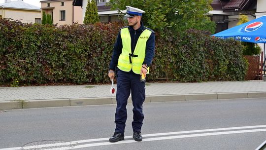 Z notatnika policjanta: kolizje i kierowcy na podwójnym gazie