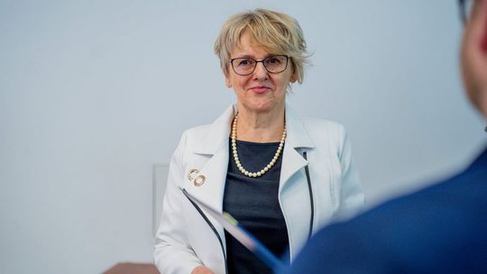 zdjęcie przedstawia portret kobiety