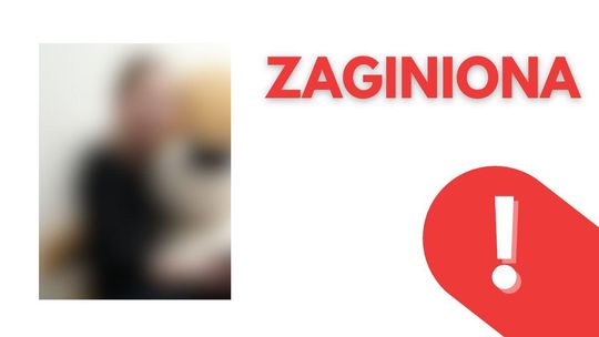 zdjęcie przedstawia portret dziewczynki z misiem