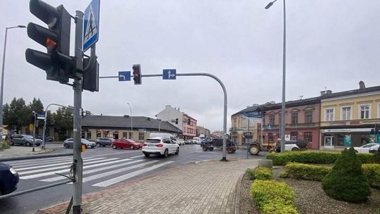 samochody na skrzyżowaniu w gorlicach na zawodziu