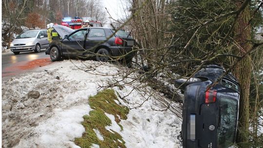 Zderzenie pojazdów na drodze Klimkówka-Ropa