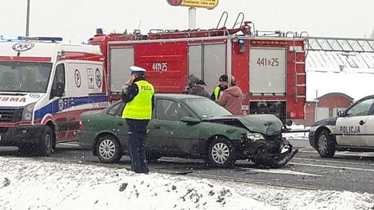 Zderzenie pojazdów obok Jarmarku Pogórzańskiego. Jedna osoba ranna.