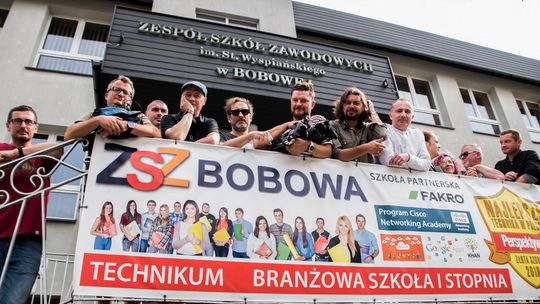 Zespół Szkół Zawodowych w Bobowej planem zdjęciowym do nowego programu „dwójki”