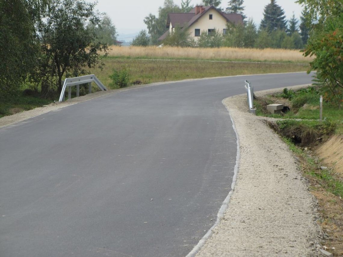 2,3 mln złotych za remont 5 km powiatowych dróg