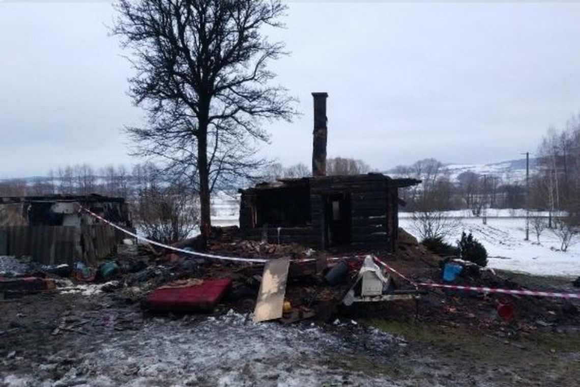 77-letnia pani Janina straciła dom w wyniku pożaru. Stało się to w dniu jej urodzin... Pomożecie?