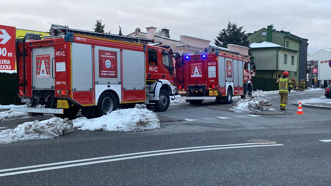 Gorlice. Akcja straży pożarnej na ul. Ogrodowej [FOTO]