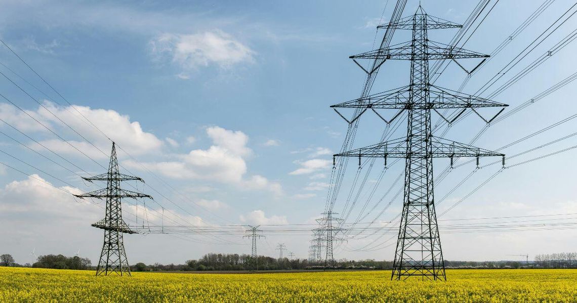 zdjęcie przedstawia linie energetyczne
