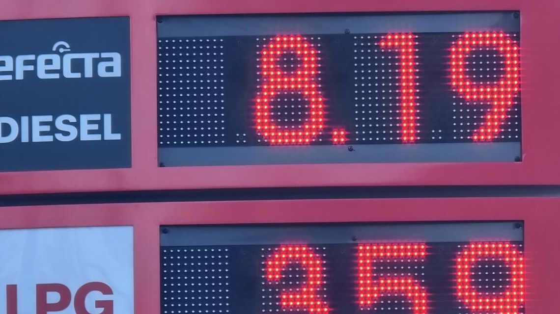 Ceny paliwa i diesla w dół. Od kiedy? cyfry na tablicy świetlnej