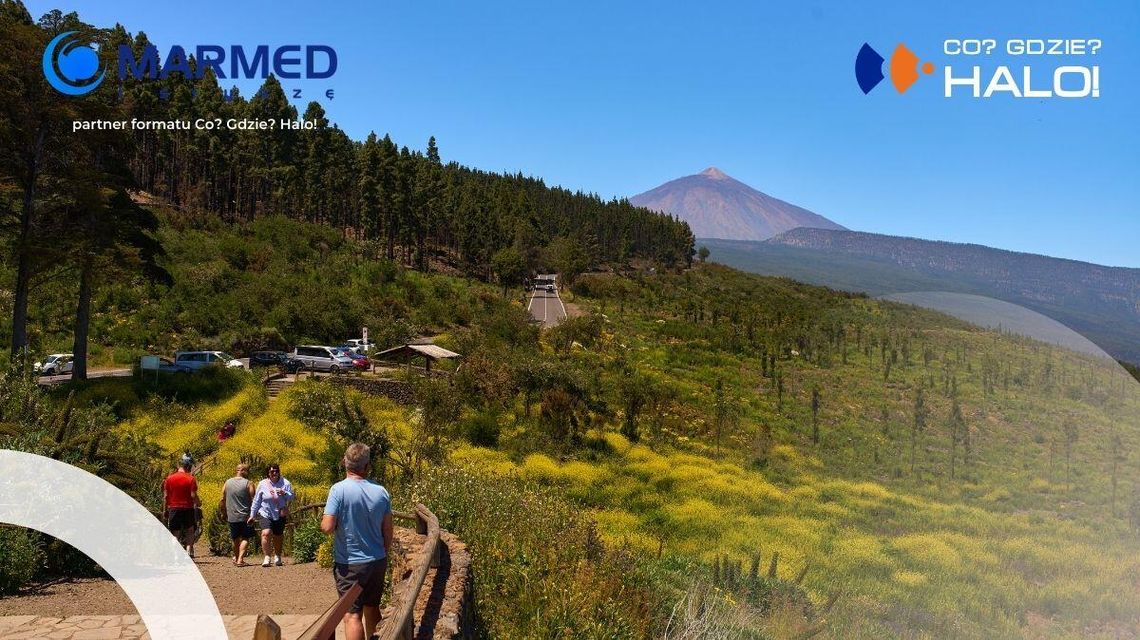 zdjęcie przedstawia ludzi na szlaku