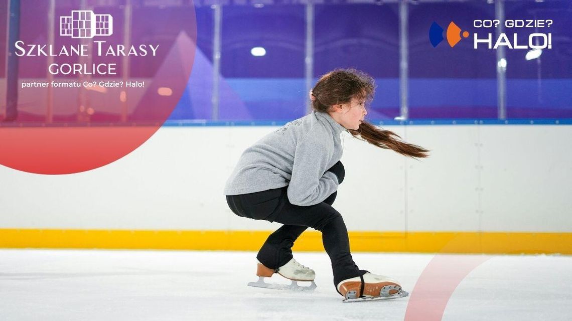 zdjęcie przedstawia dziecko na lodowisku