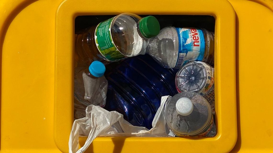 Czy chcemy w mieście automatu do skupu plastikowych butelek? Przeczytaj zanim odpowiesz