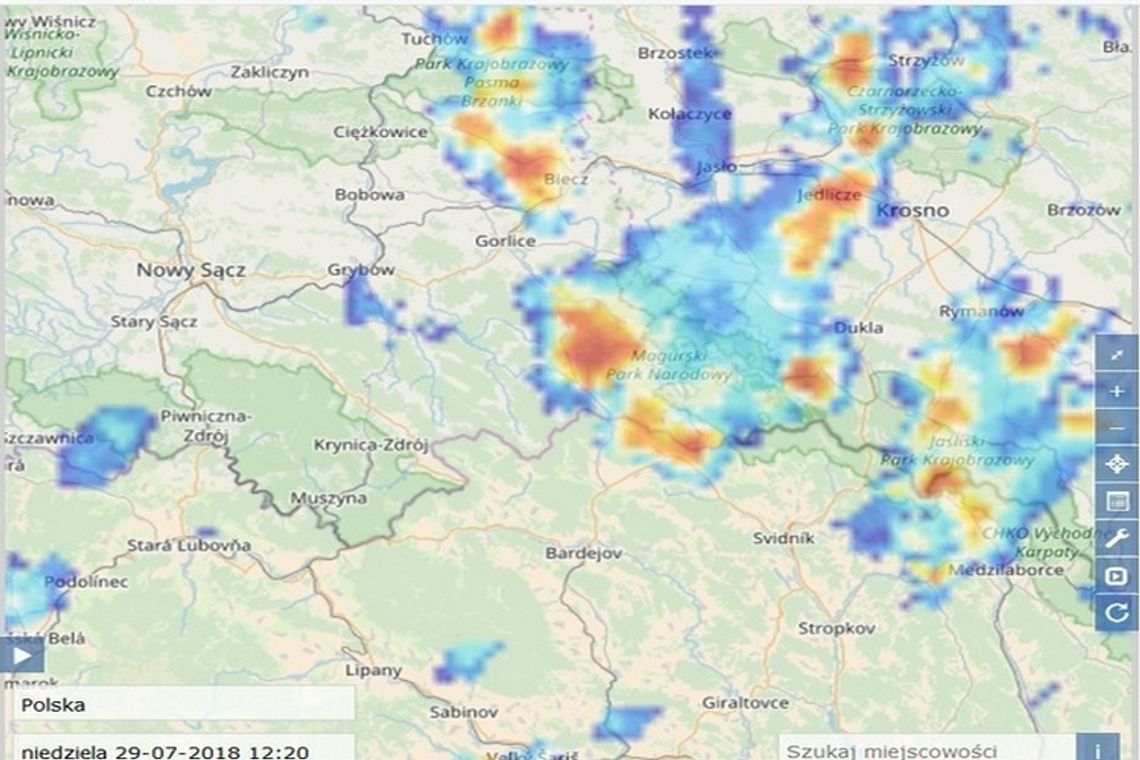 Do Gorlic zbliża się gwałtowna burza. Ostrzeżenie przed opadami deszczu i gradu.