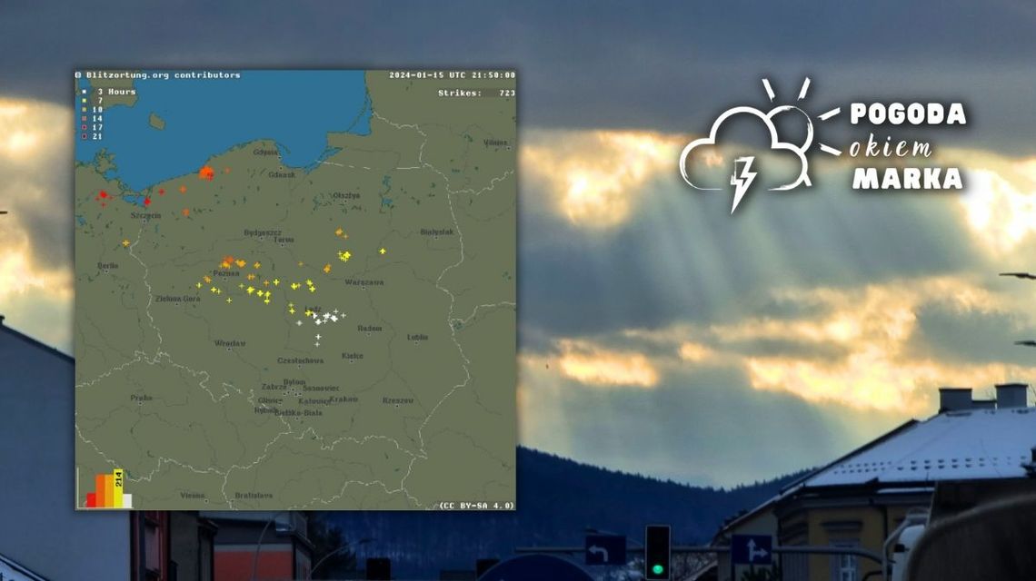 chmury nad Gorlicami na pierwszym planie mapa wyładowań atmosferycznych w Polsce