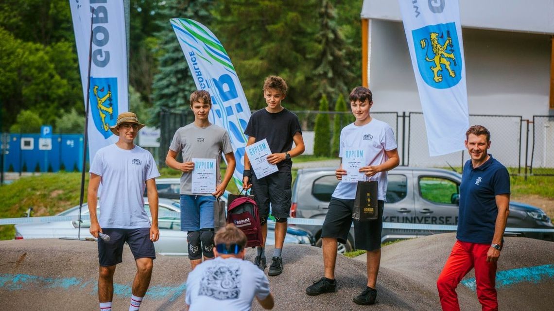 Finaliści zawodów „Pompuj a dojedziesz”