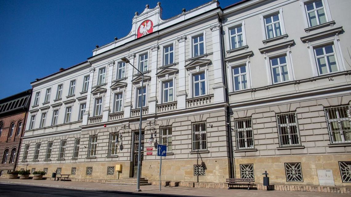 zdjęcie przedstawia gmach sądu