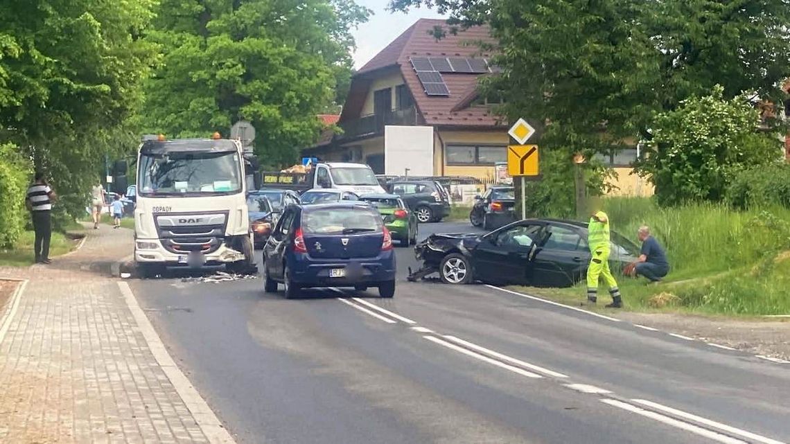 Gorlice. Zdarzenie drogowe na ul. Dukielskiej [FOTO/VIDEO]
