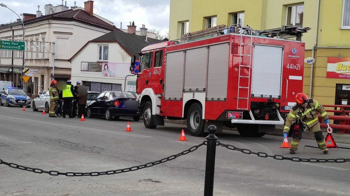 Gorlice. Zdarzenie drogowe z udziałem trzech osobówek [FOTO/AKTUALIZACJA]