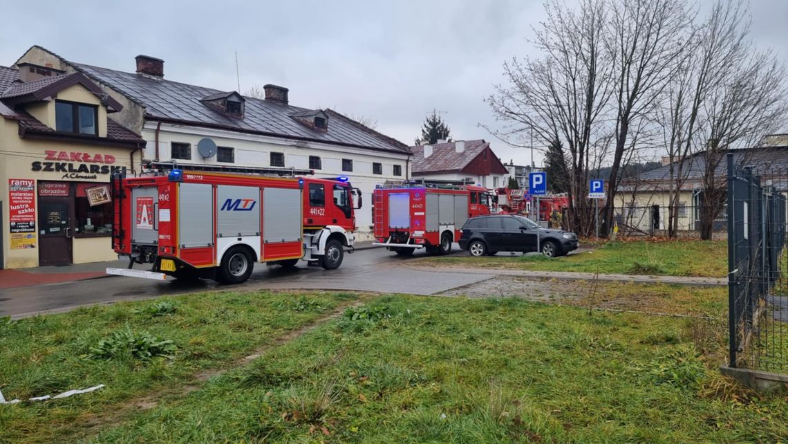 Gorlice. Akcja straży pożarnej na ul. Rzeźniczej [FOTO]