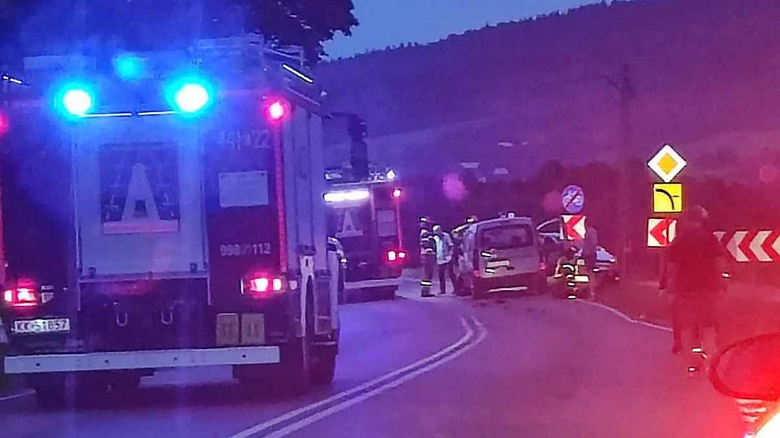 Gorlice. Zderzenie osobówki i motocykla na skrzyżowaniu ulicy Dukielskiej i Zbożowej  [AKTUALIZACJA]