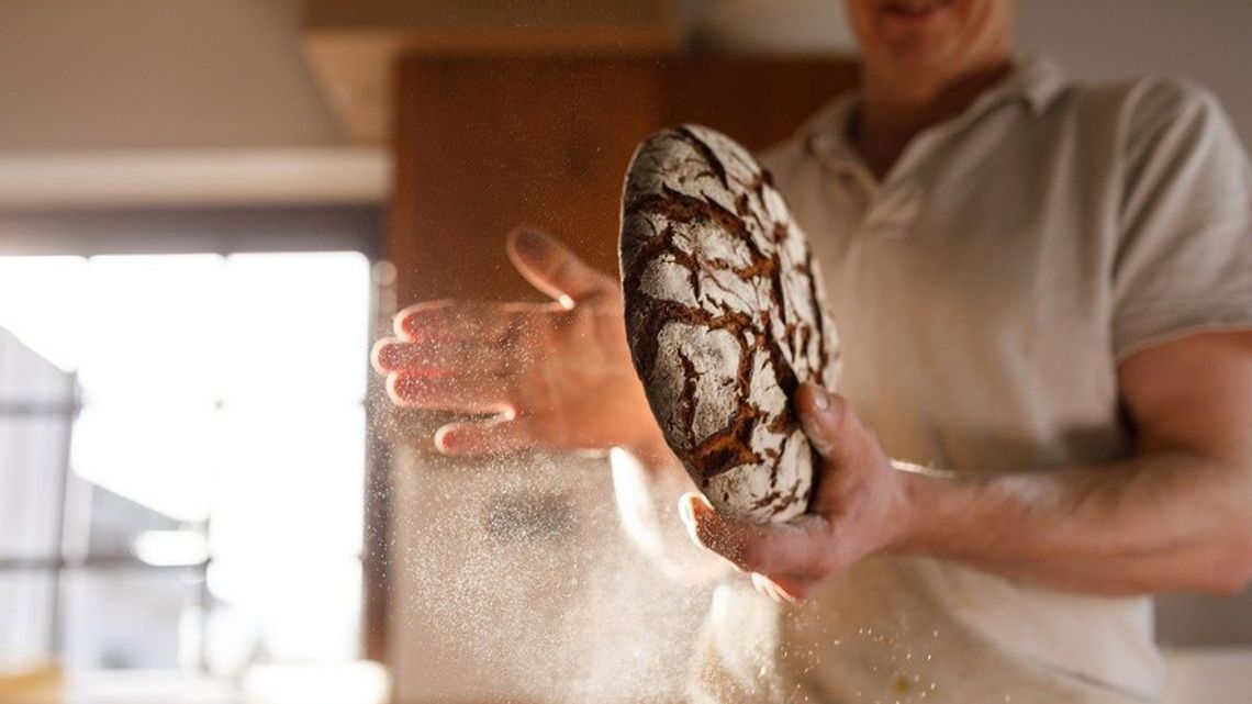 Jak to pieczenie chleba stało się początkiem całkiem poważnego, prywatnego śledztwa. W roli głównej mąka pszenna typu graham.