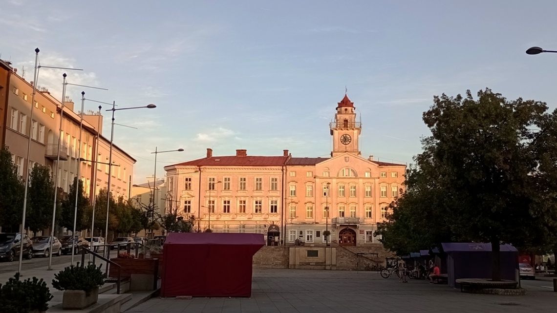 Jedna trzecia z miliona złotych: co za to zrobią w gorlickim magistracie