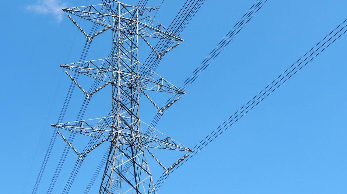 zdjęcie przedstawia słup energetyczny