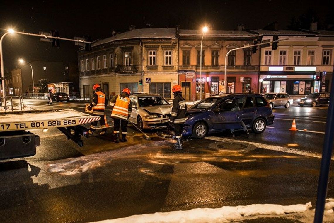 Kolizja na lewoskręcie, znów na skrzyżowaniu na Zawodziu