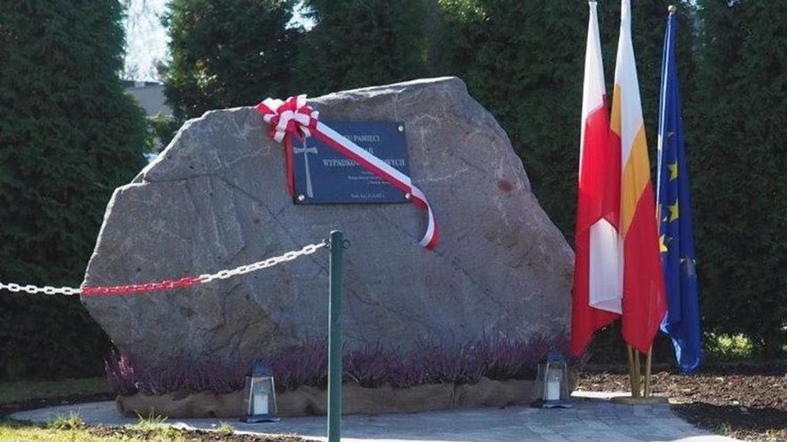 Komu został poświęcony ten pomnik? Miejmy nadzieję, że nie nam