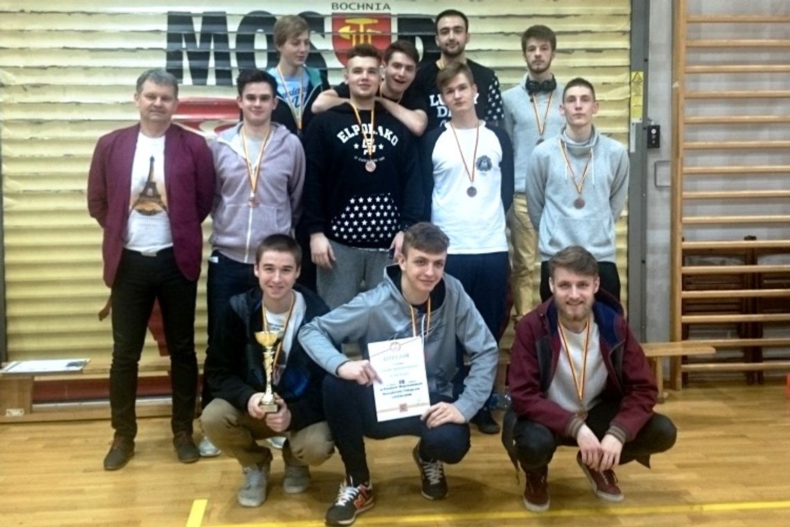 Koszykarze z Kromera na podium małopolskiej licealiady