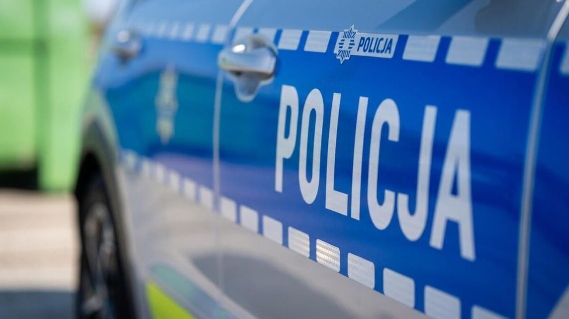 Kronika policyjna. Kolizje, nietrzeźwi kierujący i wysokie mandaty Radiowóz policyjny