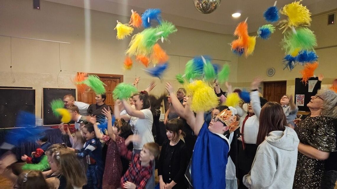 Małe kroki, wielka radość. Karnawałowy bal w GOK Sękowa [FOTO]