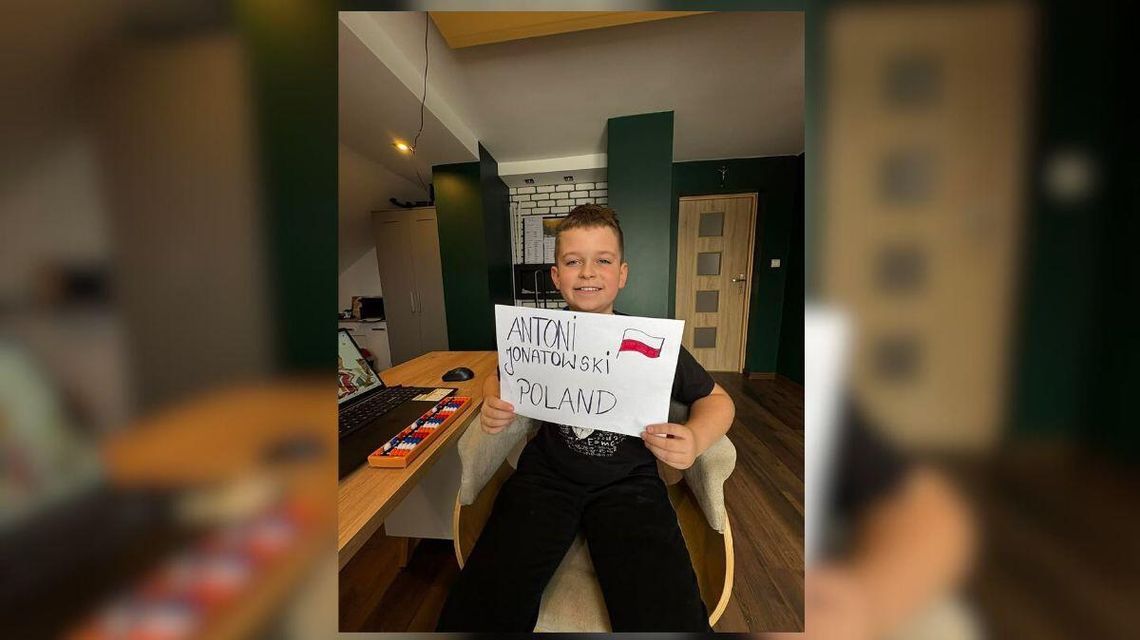 zdjęcie przedstawia chłopca