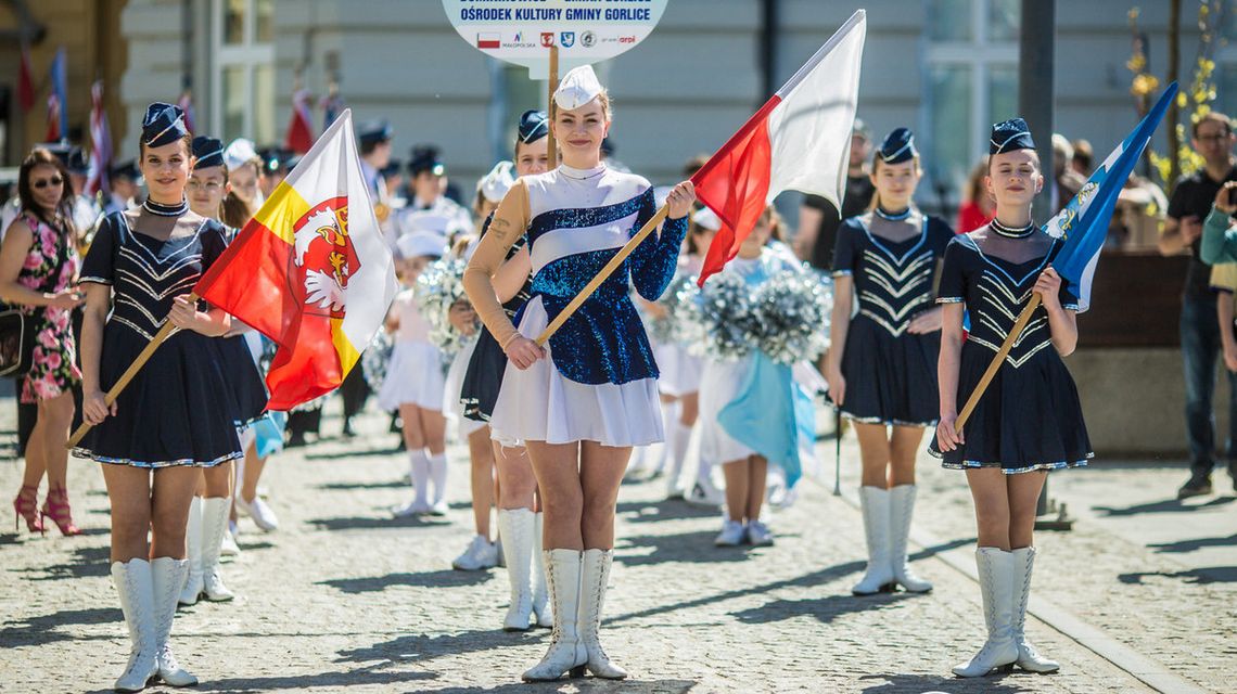 Mażoretki Domino z sukcesami mistrzostw. Brawo dziewczyny [FOTO]