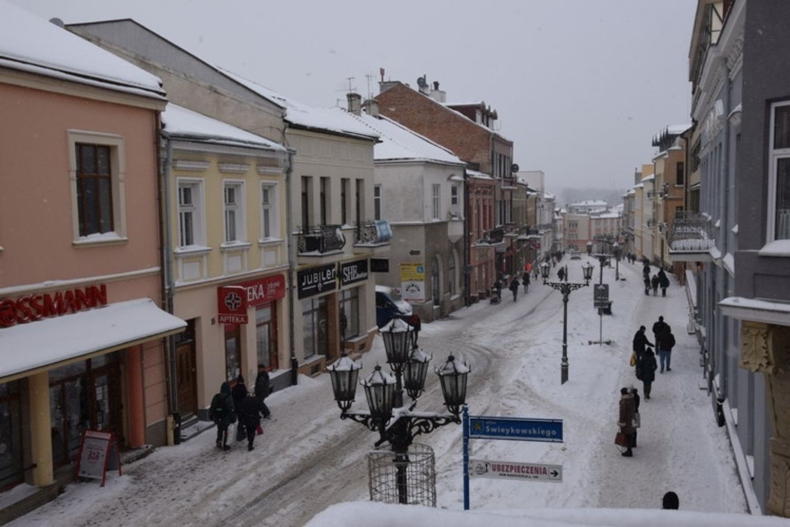 Miasto tonie w śniegu? [ZDJĘCIA]