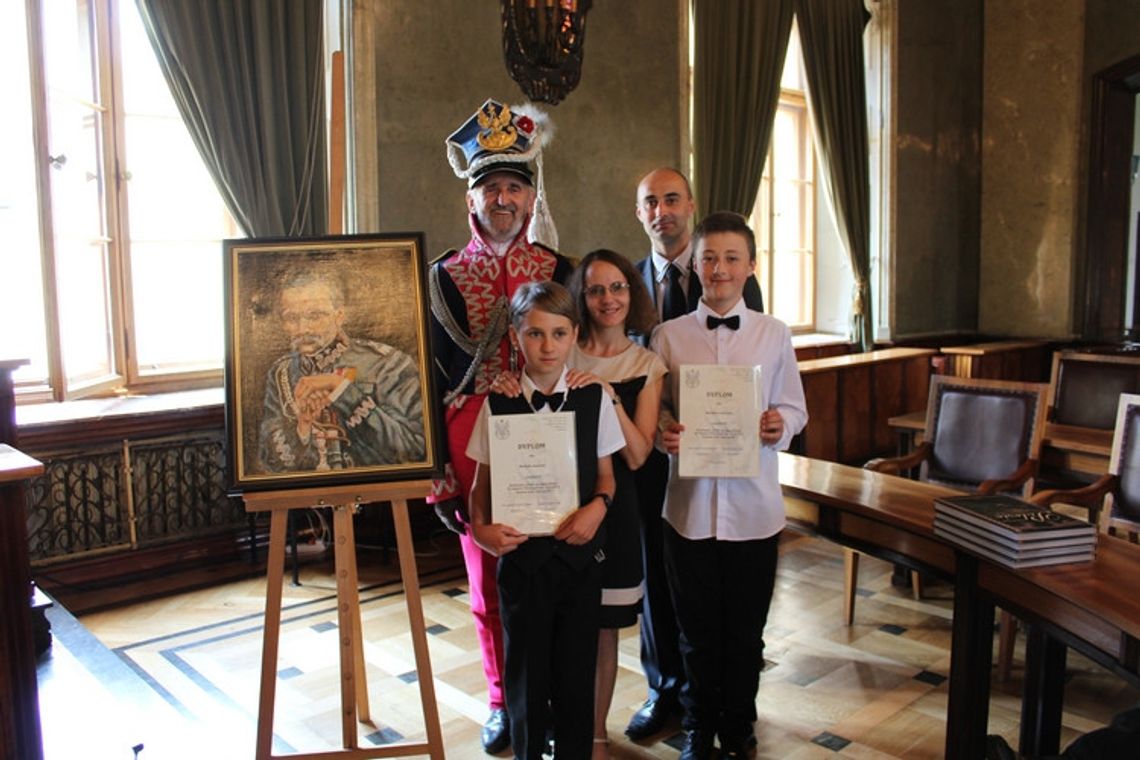 Michał Smoszna i Mateusz Dziadzio laureatami konkursu historycznego