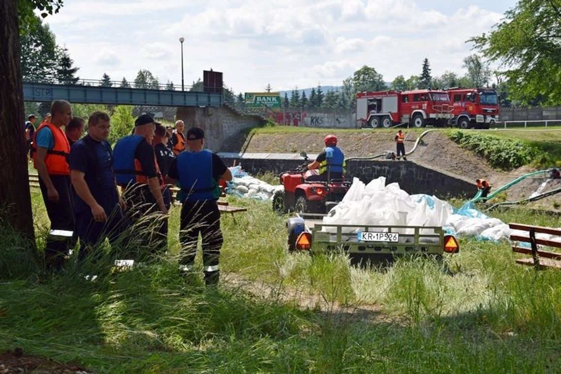 Mówią, że ćwiczą w razie „W”, ale z doświadczenia wiedzą, że powódź może przyjść znienacka