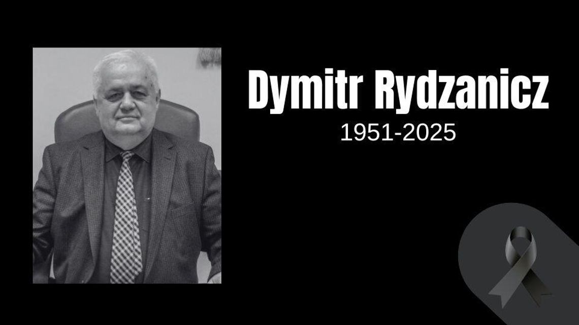zdjęcie przedstawia czarno-biały portret mężczyzny