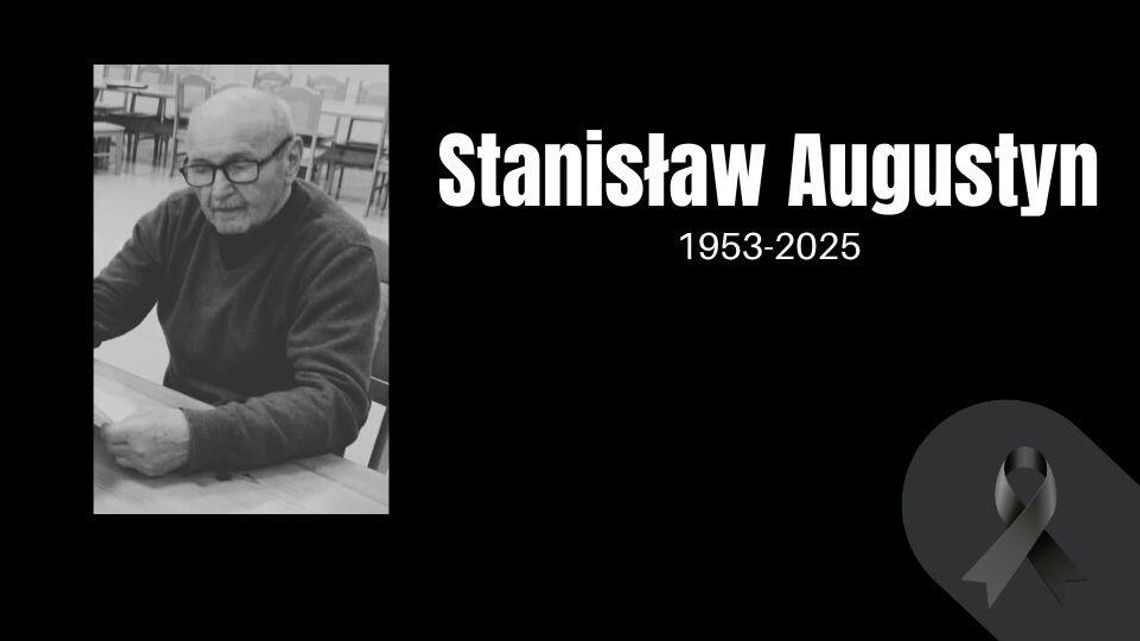 zdjęcie przedstawia czarno-białe zdjęcie mężczyzny