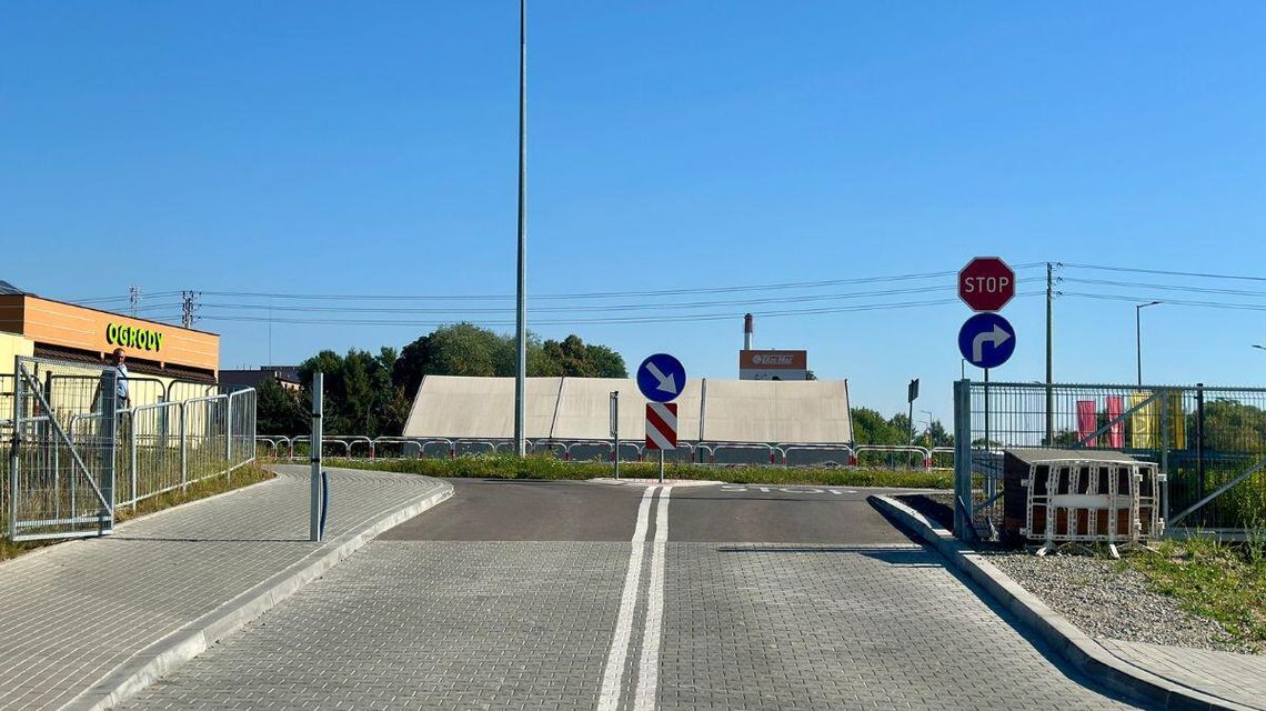 Zdjęcie przedstawia wyjazd z Jarmarku Pogórzańskiego