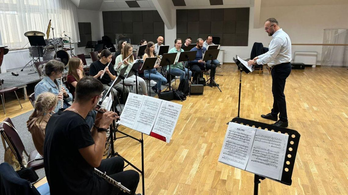 Orkiestra Dęta OSP Dominikowice podczas warsztatów muzycznych