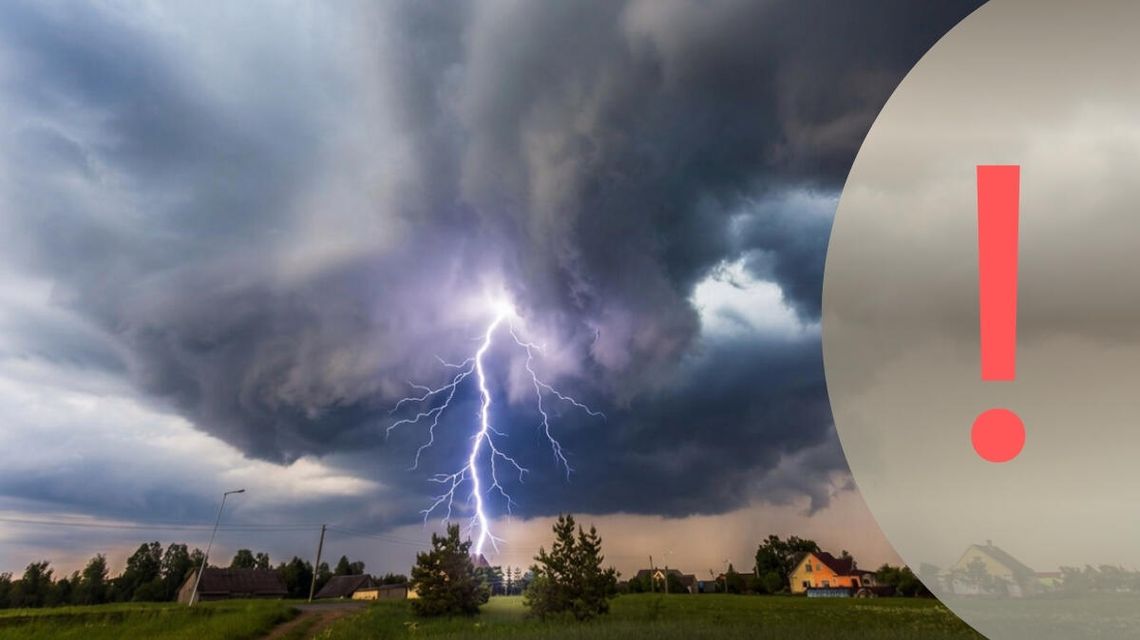 wyładowanie atmosferyczne z chmury burzowej