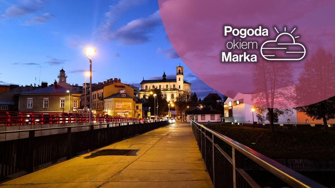 Poniedziałek z zachmurzeniem i wiatrem | Prognoza pogody na dziś - halogorlice.info zdjęcie przedstawia most i ratusz w tle