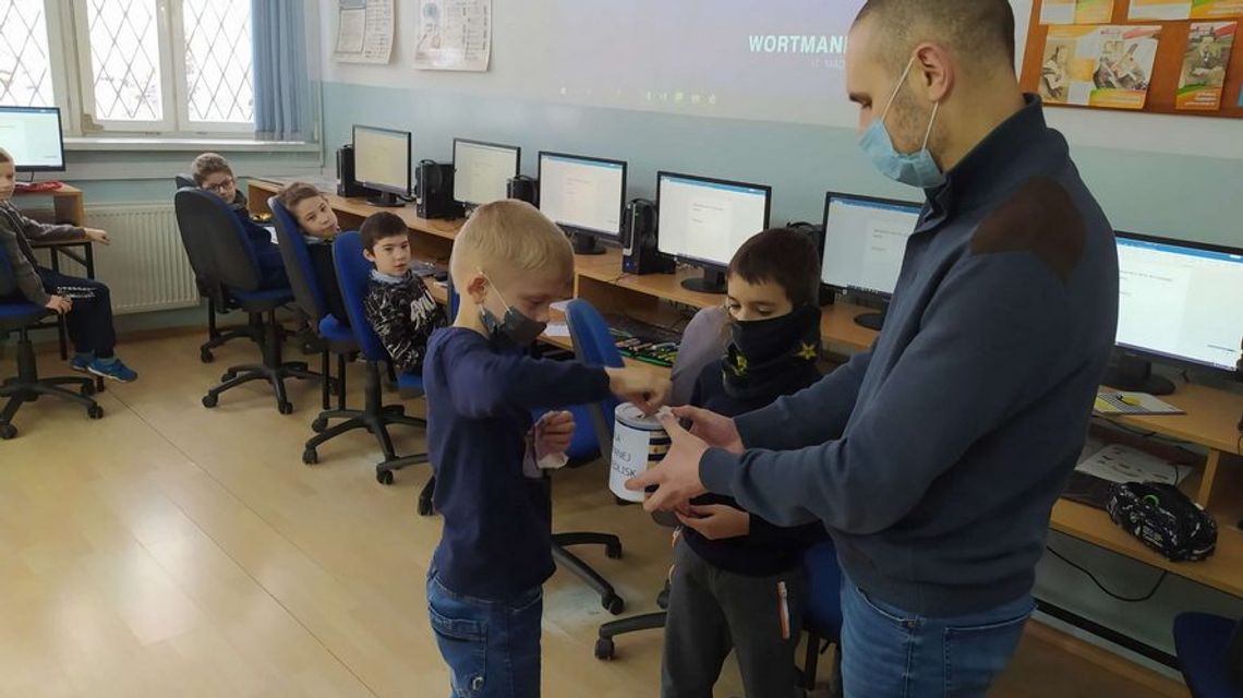Przedszkolaki i uczniowie z Brzany przyłączyli się do akcji pomocy pogorzelcom