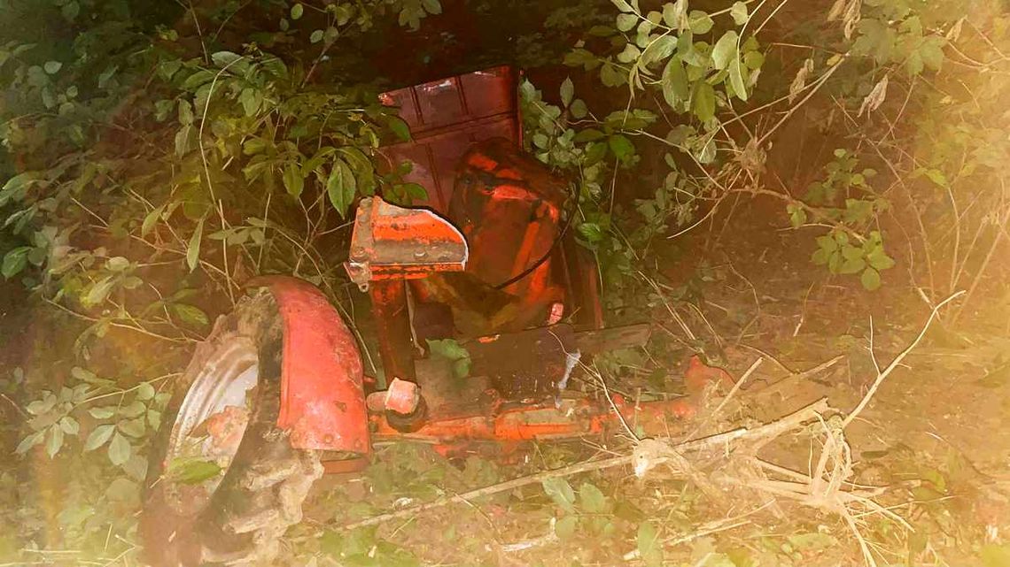 Staszkówka. Zdarzenie z udziałem ciągnika rolniczego [FOTO]