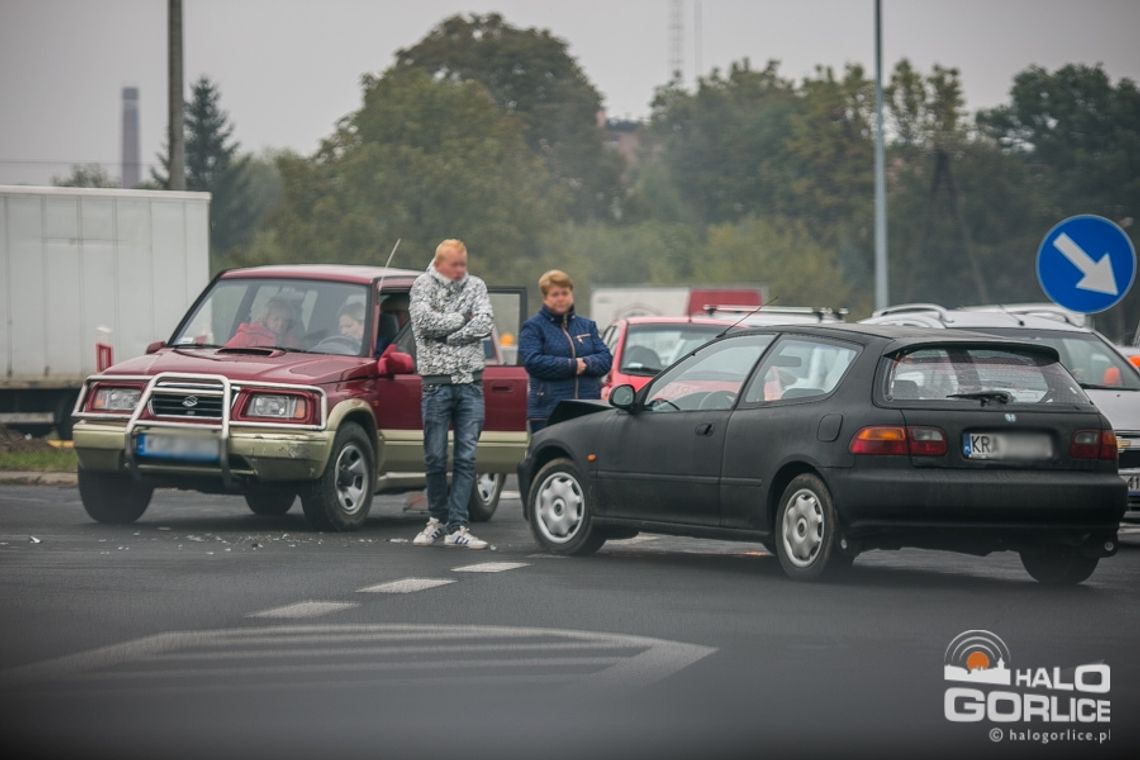 Stłuczka, mandaty, korek na obwodnicy. Wtorek w Gorlicach