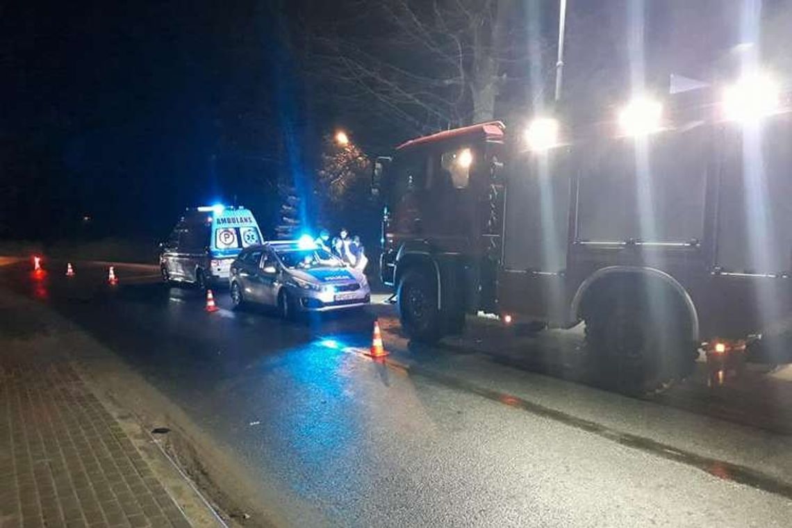 Stłuczka tuż przed rezurekcją. Nietrzeźwi kierowcy i groźny wypadek zakończony poważnymi złamaniami.