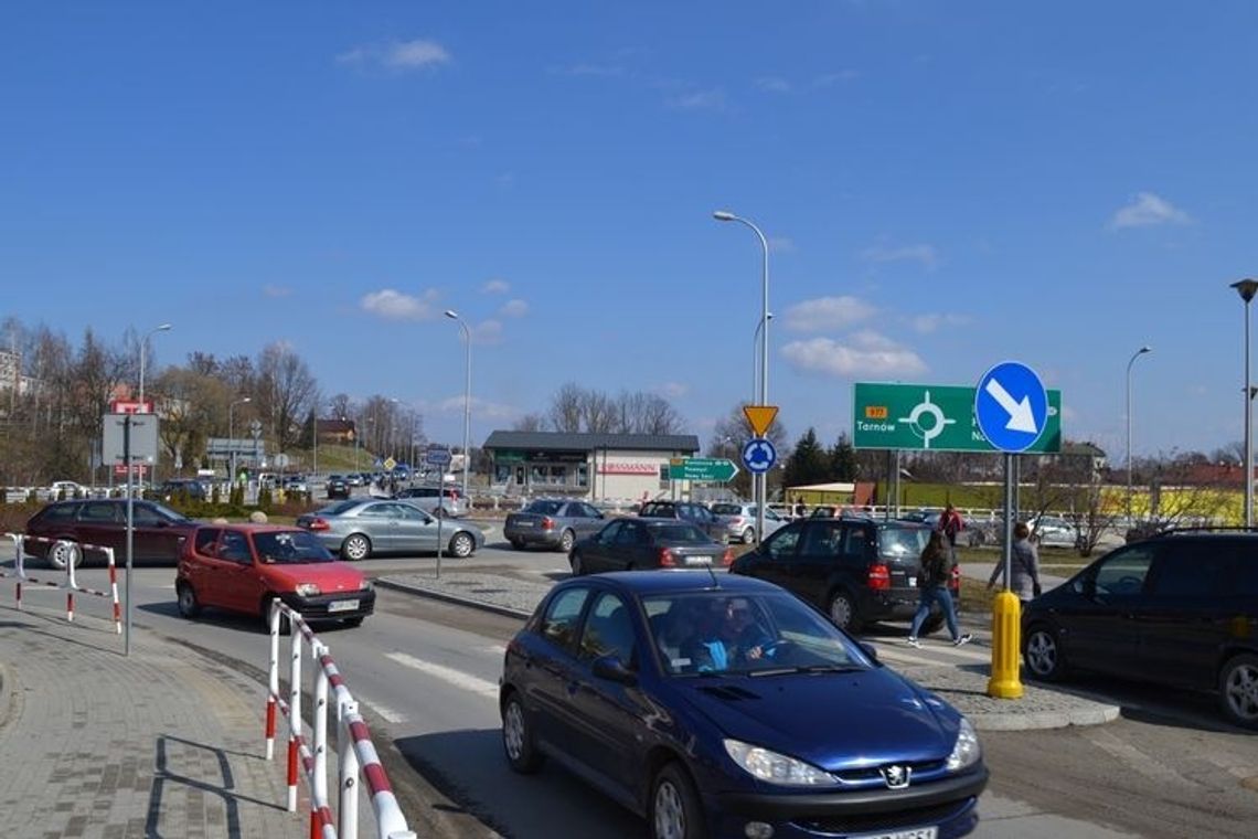 Świąteczna wyrozumiałość policjantów ma granice. Parkingowa samowolka przed kościołami nie umknie ich uwadze.