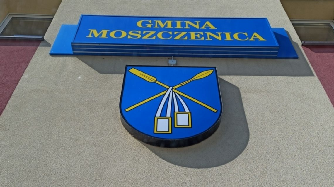 Tak oszczędza gmina Moszczenica. Co wyłączono, co zmieniono?